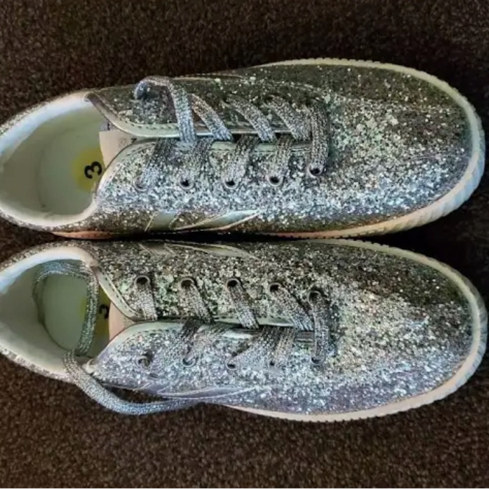 Silver sparkle sneaker Tretorn 7.5